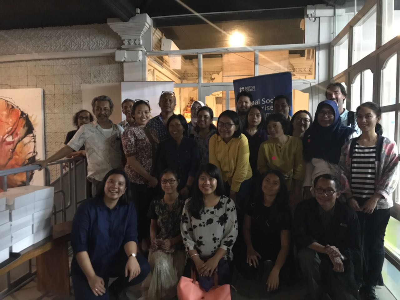 foto-bersama-peserta-kegiatan-pemetaan-profil-usaha-sosial-di-indonesia