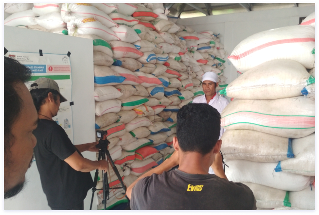 foto-di-balik-layar-kegiatan-pembuatan-konten-garam-amed-pada-program-mekarya