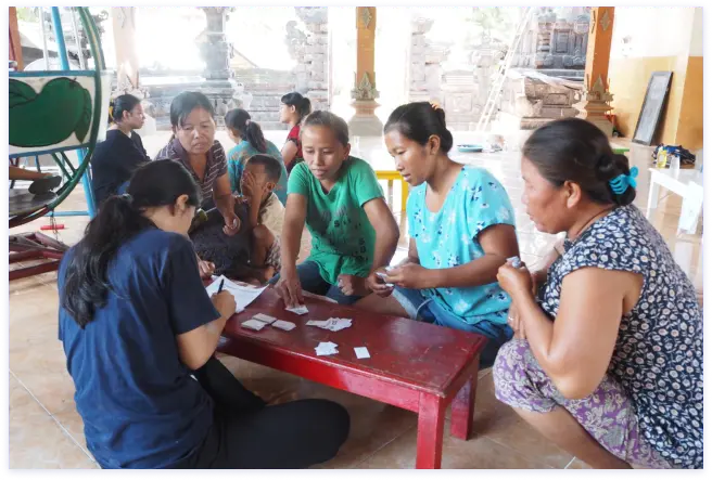 foto-ibu-ibu-ketika-sedang-berdiskusi-dalam-fgd-2